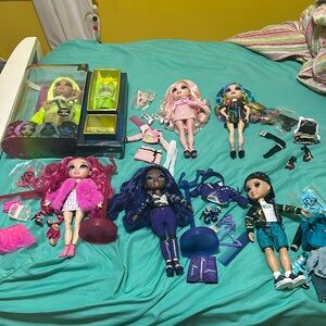 Rainbow high 2 comes as seen